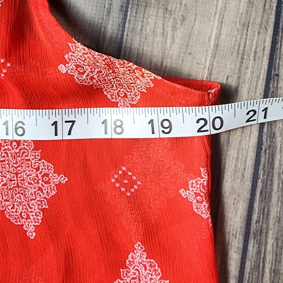 Xhilaration red/white flowy sheer tank - Picture 5 of 6